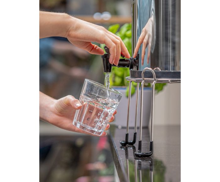 Tijd Om Filter in Het Filtertechnologiesysteem Te Veranderen Stock Afbeelding - Image of